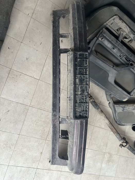 Бмв е32 передний бампер