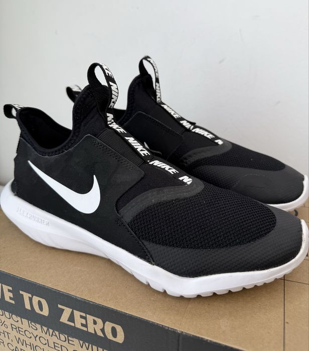 Nike Flex Runner (39) 24.5см.Маратонки