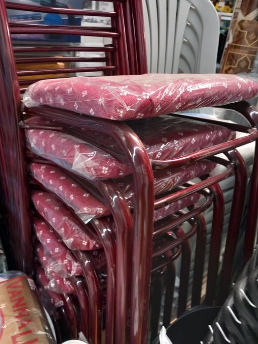 Set 2 scaune, diverse utilizari. Casa, gradina, balcon, biserica. Noi!