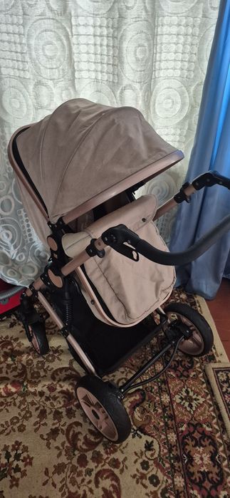 Продам коляску Teknum