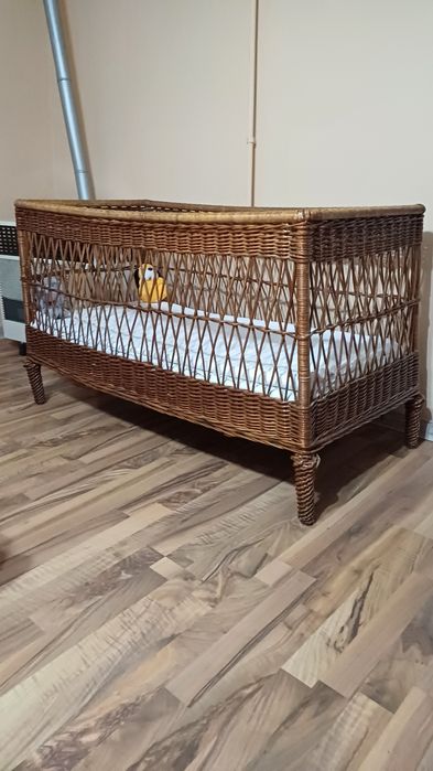 Vând pătuț bebeluși