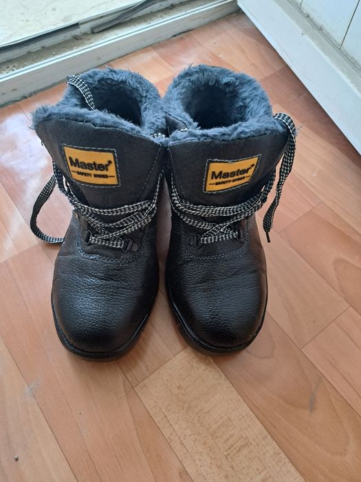 Зимние рабочие ботинки