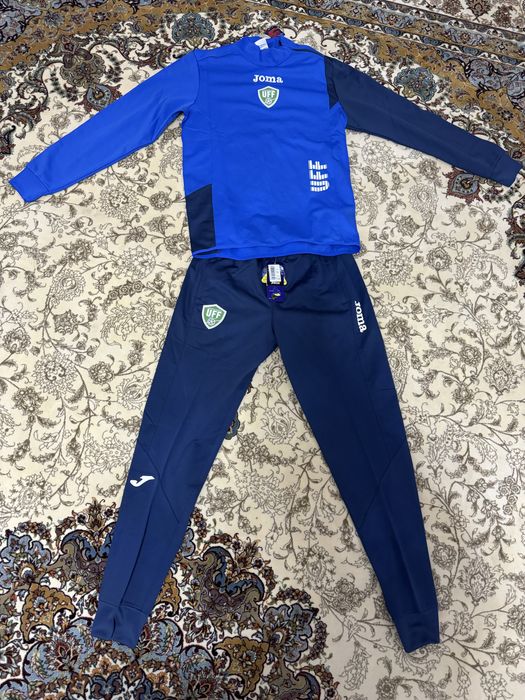 Спортивный костюм от бренда JOMA