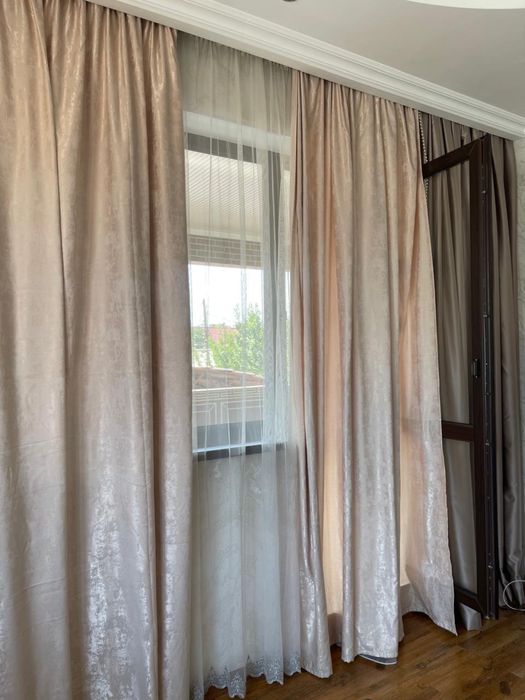 Продам шторы почти новые