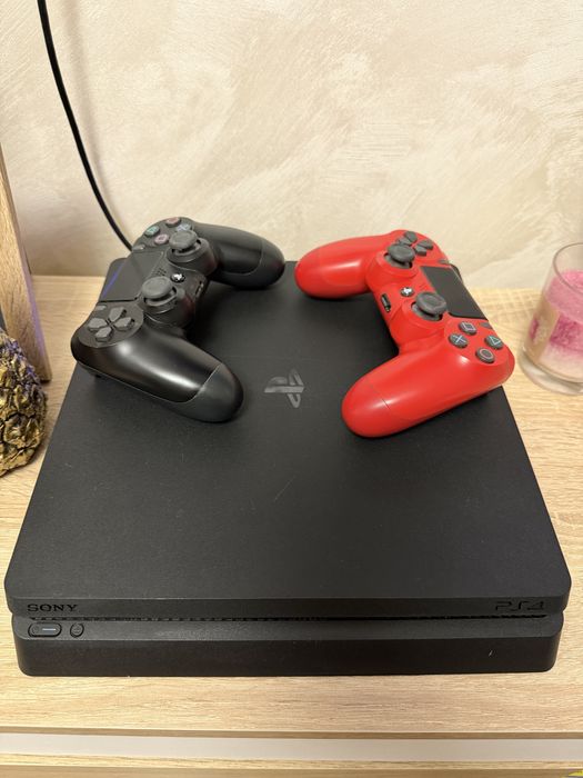 Playstation 4 Slim 1TB memorie