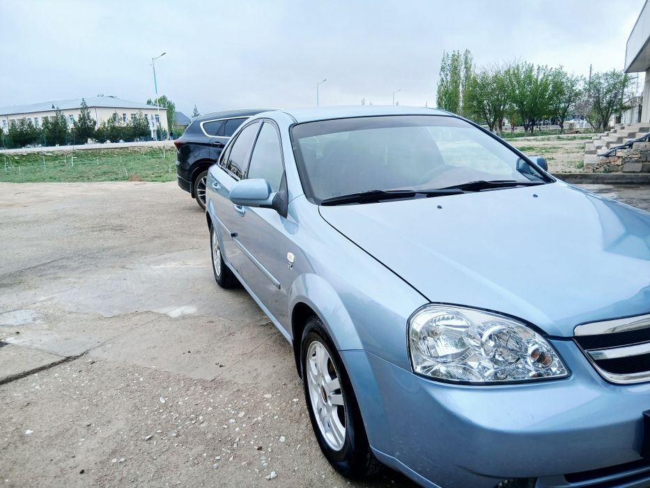 Шевролет лассети сотилади