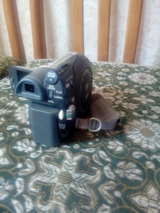 Продам видекамеру Саnon