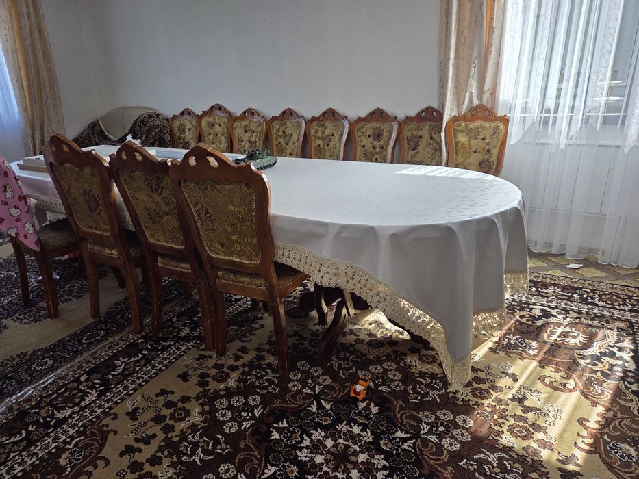 Продам стол со стульями