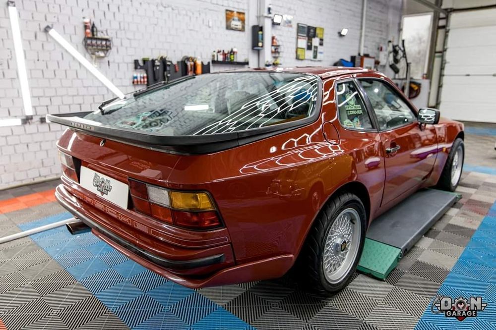 Vand Porsche 944 atestat istoric