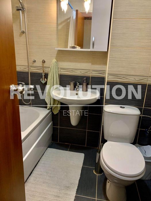 Двустаен апартамент в св. Константин и Елена!