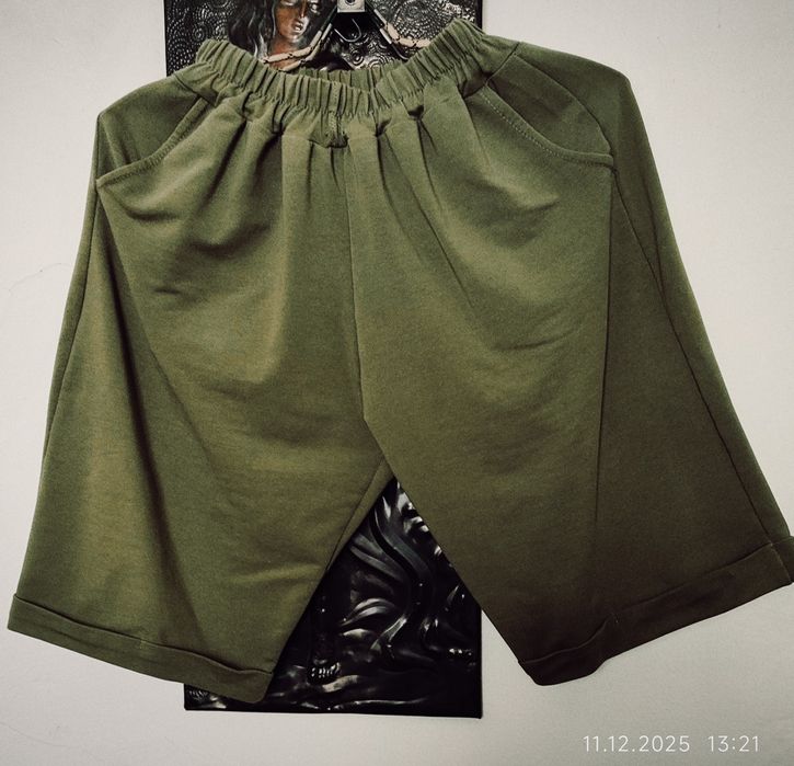 Женские шорты 48,50 размер