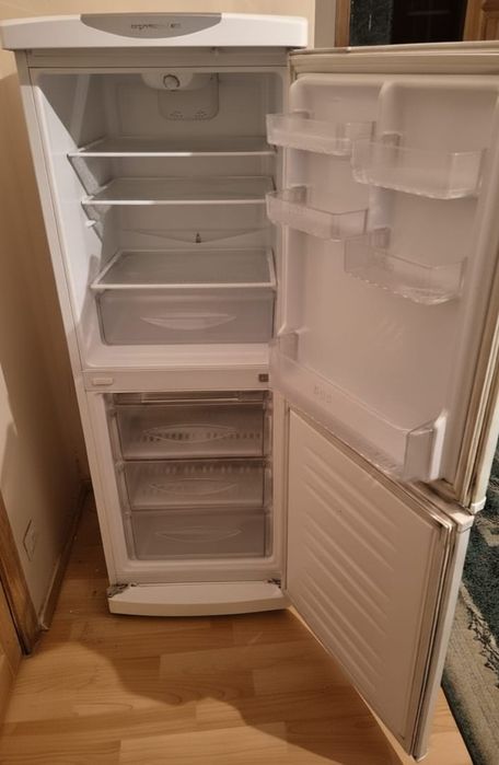 Холодильник LG "Express cool"