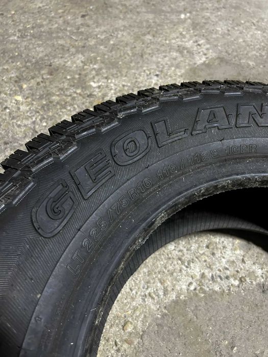 Vand anvelope Yokohama Geolandar G018 A/T 225/75r16 (Nu sunt noi)