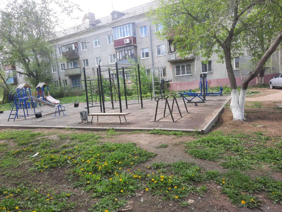 Продам  2-х комнатную.  2-й этаж