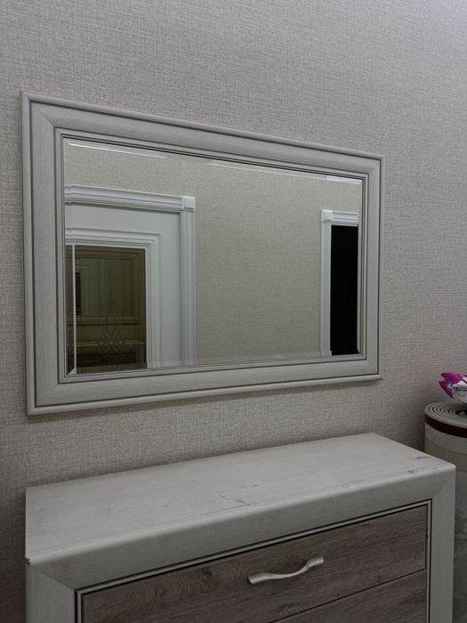 Диван и шкаф для прихожки