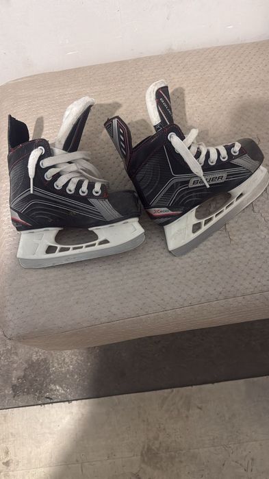 Продам коньки новая