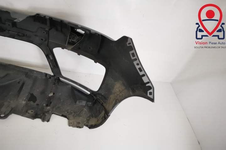 Предна броня Оригинална С Миещи Устройства В Добро Състояние Ланд Роув