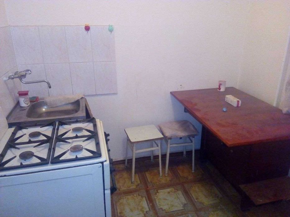 Сдам однокомнатную квартиру на чиланзаре 10 квартал.