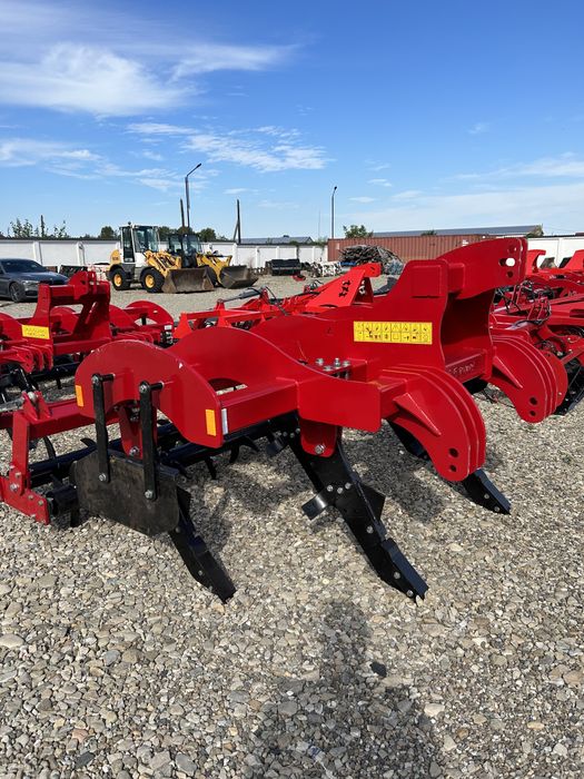 Scarificator Pinochio  senior 5 colți , plug , disc , freza