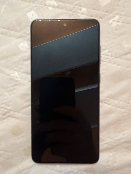 Продаю samsung S21