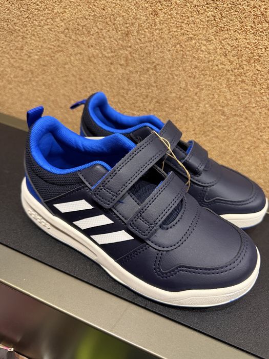 Детски маратонки adidas чисто нови