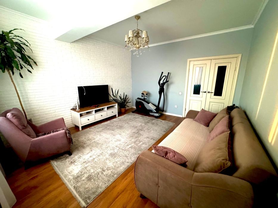 Продам диван и кресло