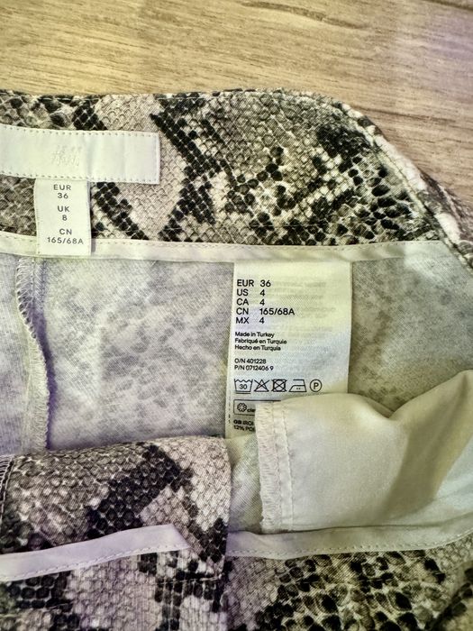 Панталони Н&М и дамски дънки модел Boyfriend