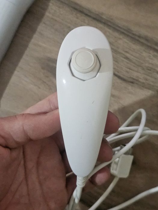 Wii контролер с Motion Plus, оригинален Nunchuk и силиконов калъф