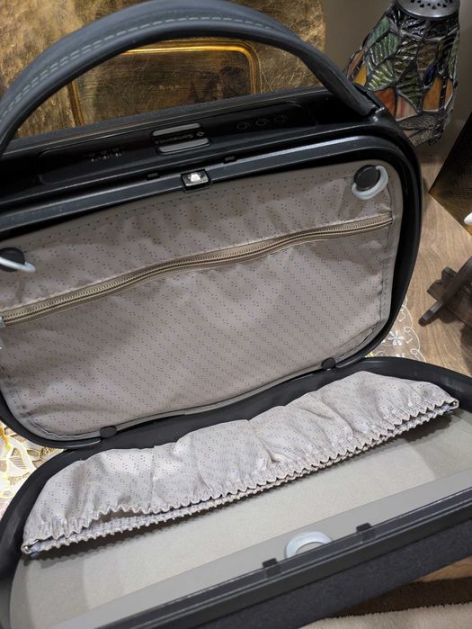 Козметичен куфар "Самсонайт"