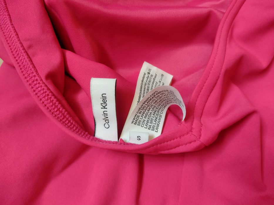 Calvin Klein цял бански в циклама