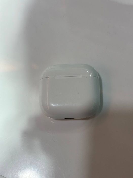 Airpods 4 ohirgi model