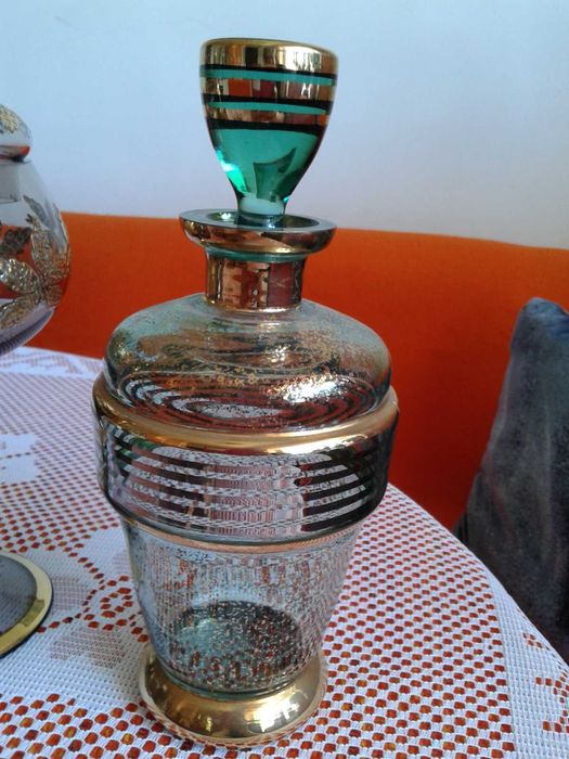 Ваза от калиево стъкло. Бохемско стъкло. Купа стъклена. Шише