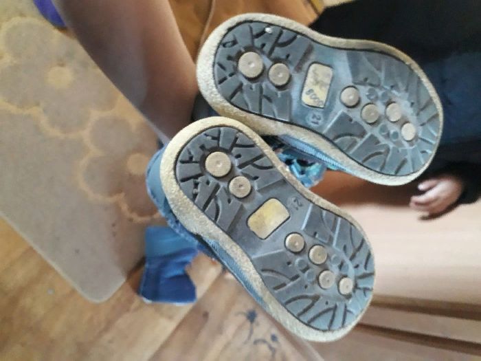 Продам обувь на мальчика.