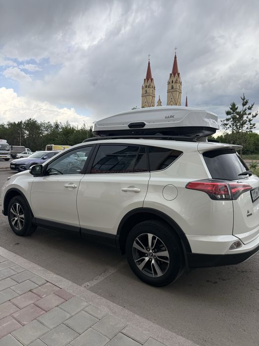 Toyota RAV4 2016 г