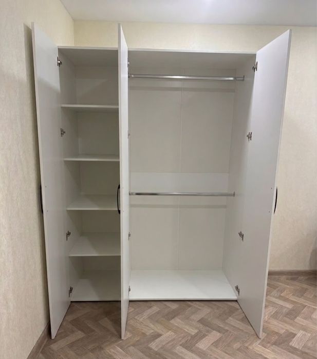 Срочно продам шифоньер