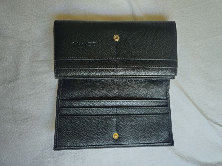 Дамско портмоне Derimod