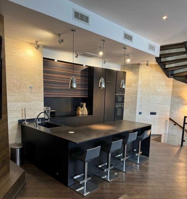 Дизайнерские изделия из керамогранита любой сложности!!!