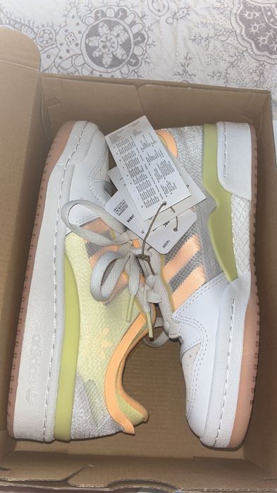 Adidas low forum tt w