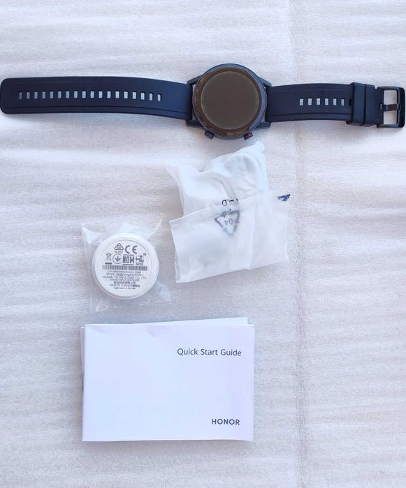 Продавам смарт-часовник Huawei Honor Magic Watch 2