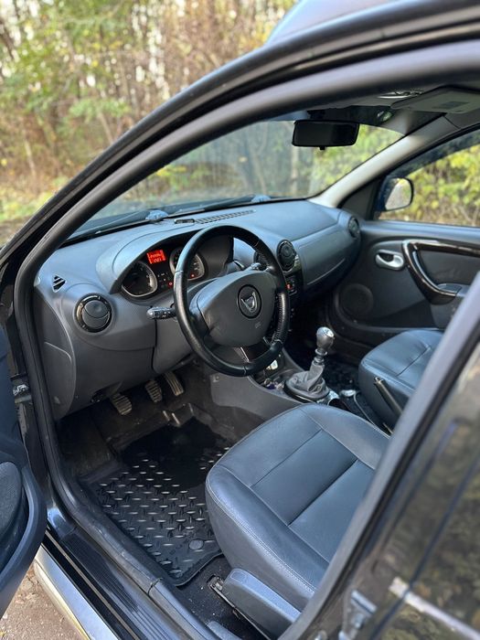 Dacia Duster Laureate/ 1.5 Diesel / 2011
