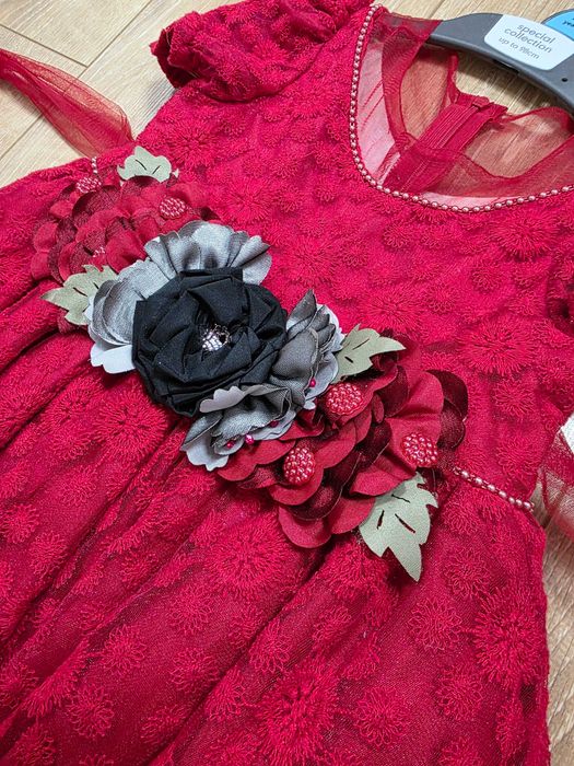 Rochie 3-4 ani pentru serbare sau petreceri cu gentuță și coroniță