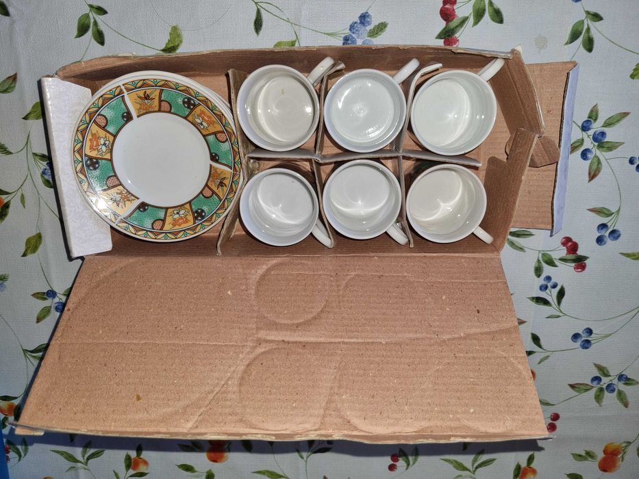 Сервиз за кафе 6 чаши с чинийки