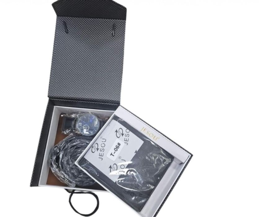 Стилен мъжки подаръчен комплект