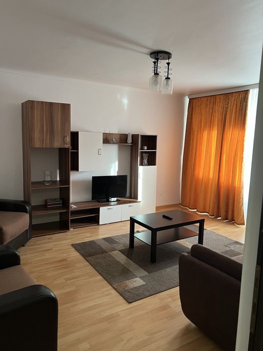 Inchiriez apartament zona centrala