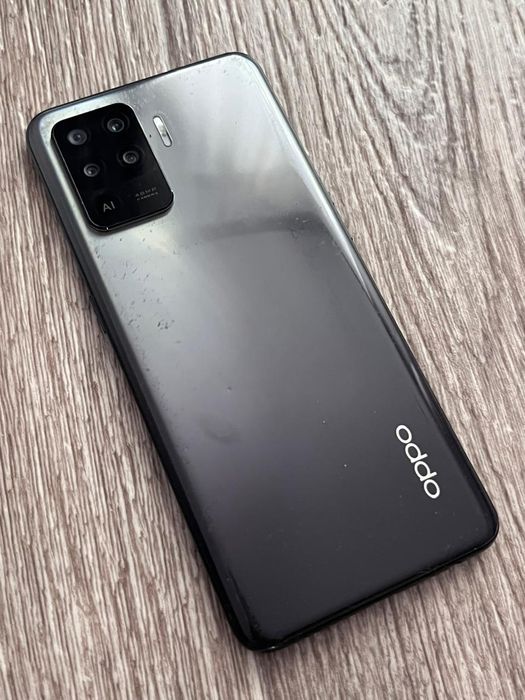 Oppo Reno 5 Lite.