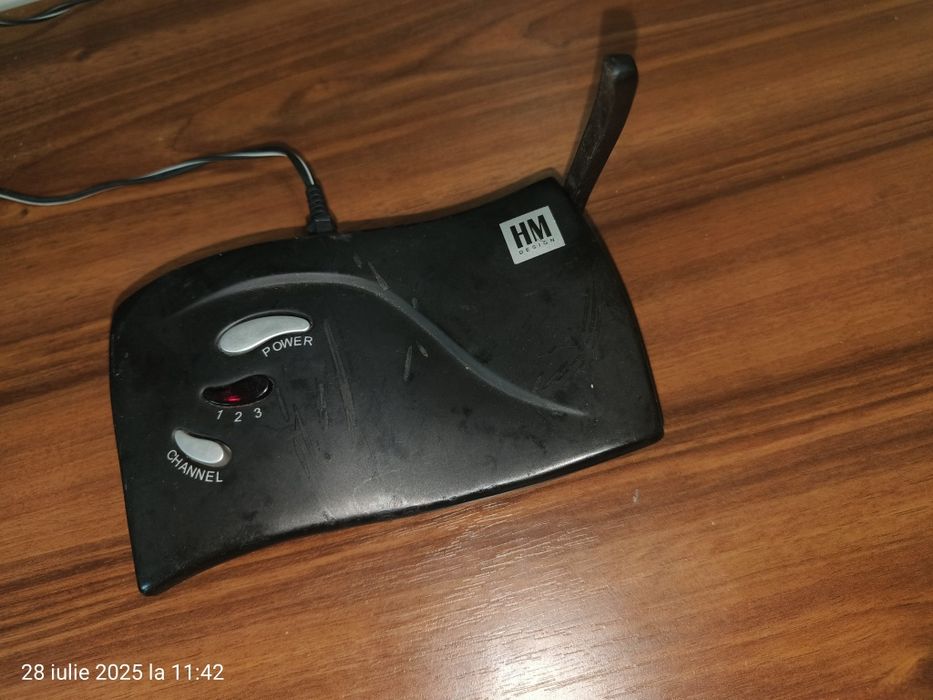 Vând transmițător wireless audio/video HM Design