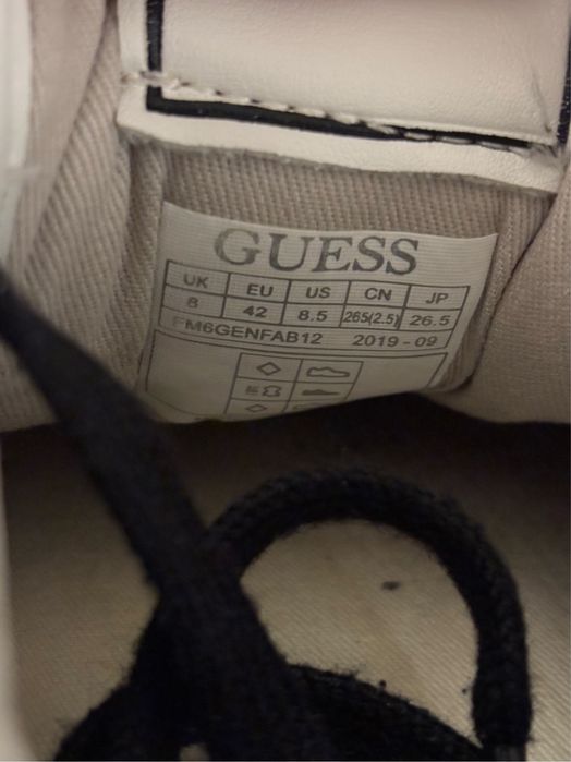 Продавам маратонки Guess