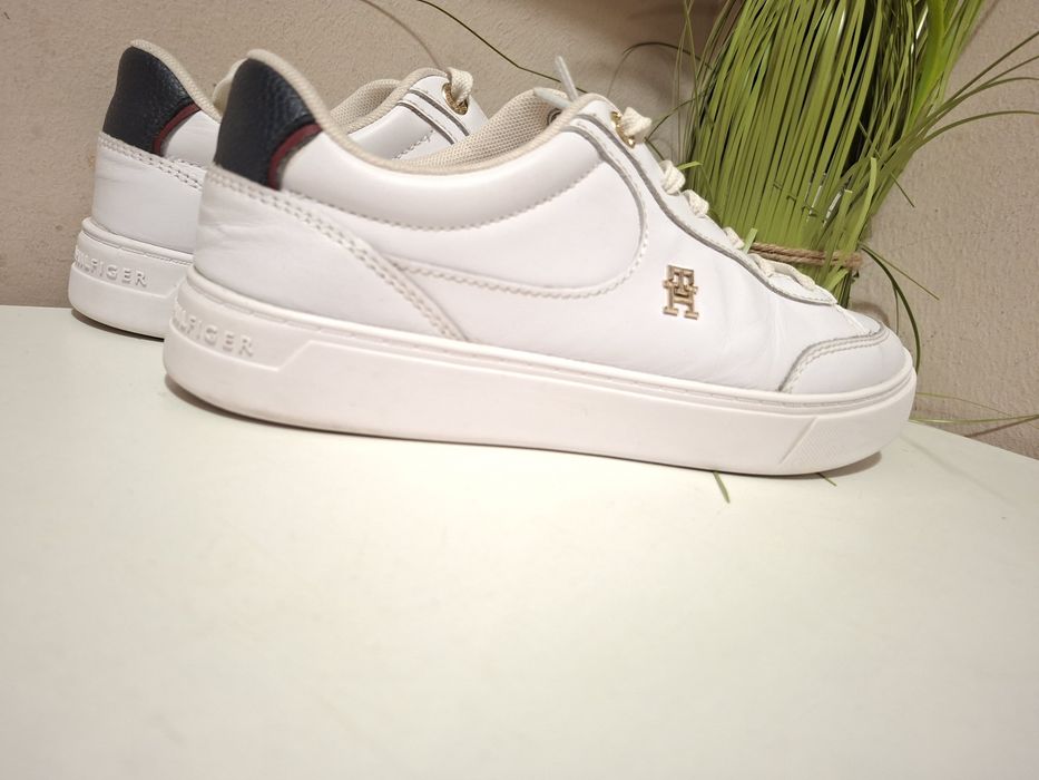 Tommy  Hilfiger 37.5 номер