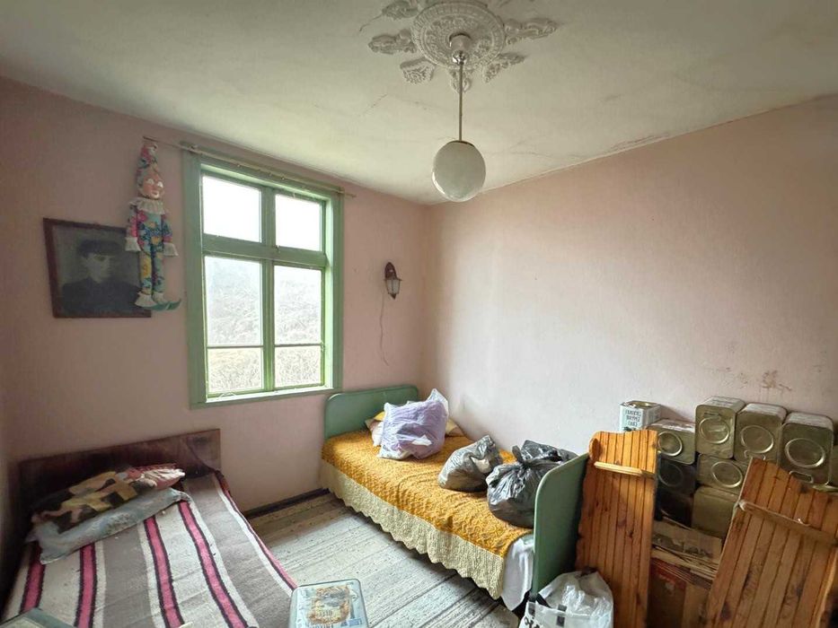 Двуетажна къща с. Колишовци, гр. Габрово