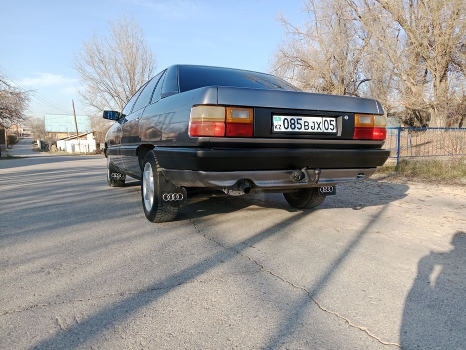 Ауди 100, жагдайы жаксы